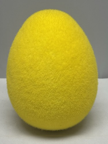 Nuovo uovo pasqua giallo - uovo,