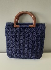 BORSA FATTA A MANO - colore blu -lavorazione uncinetto-chiusura a bottone