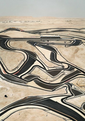 Andreas gursky bahrain arte - bahrain,