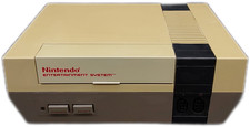 Console Nintendo NES-001 2