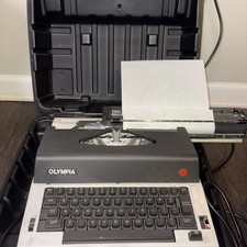 Macchina da scrivere vintage