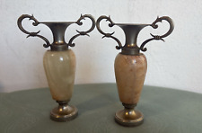 Coppia di vecchi vasetti biansati  in onice e metallo argentato