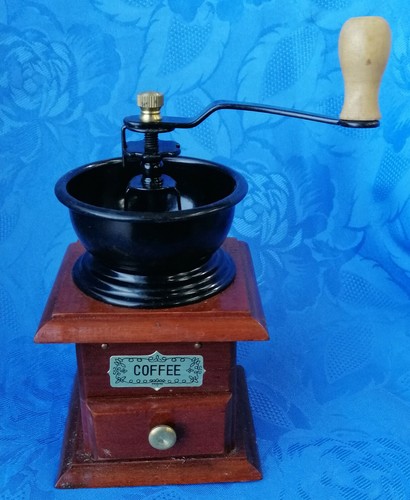 Macinino macina caffe legno - macina, caffe'