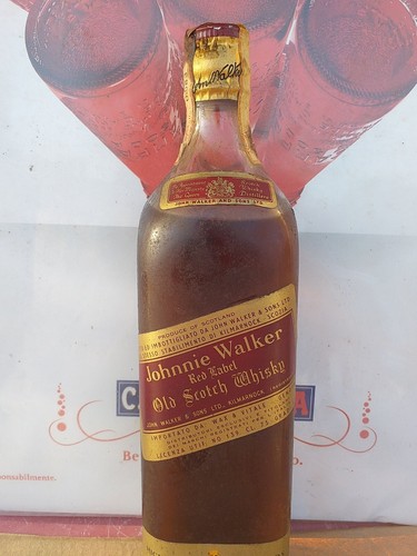 Johnnie walker red label - red,
