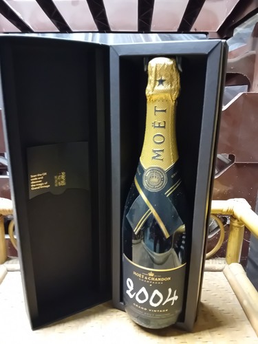 Bottiglia champagne con - bottiglia,