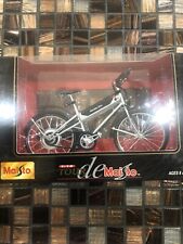 Tour de Maisto 1:12 metallo