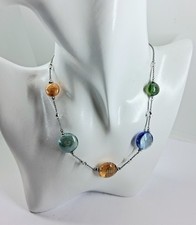 Collana in argento 925 rodiato con dischi di vetro di Murano colorati  45 cm