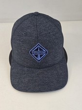 Cappello berretto centrale