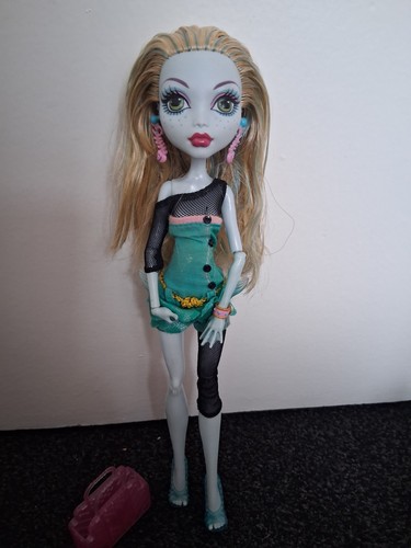Bambola monster high lagoona - high,