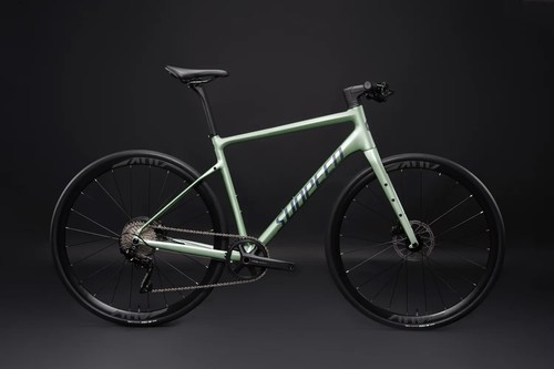 Bici ibrida leggera
