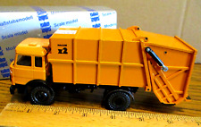 Raro camion spazzatura