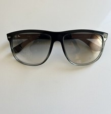 Occhiali da sole uomo Ray Ban RB4147.  Ottime Condizioni. Come Nuovi