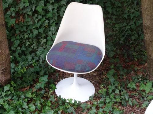 Saarinen tulip chair - sedia, a