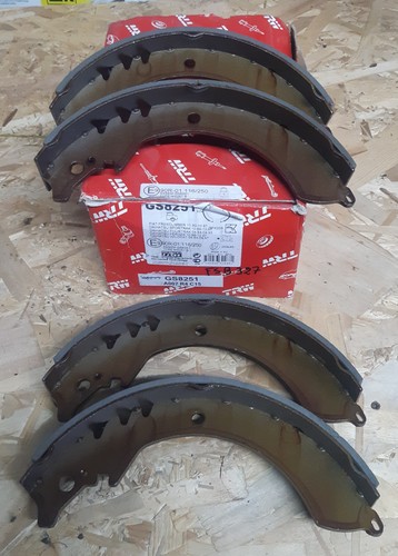Trw gs8251 serie ganasce - trw,