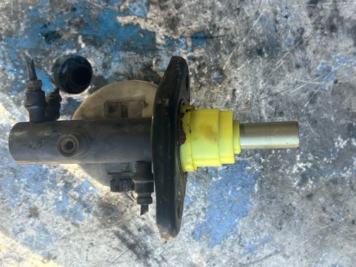Maitre cylindre bocal nissan - maitre,