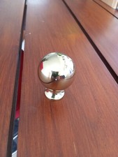 Pomo in ottone lucido base