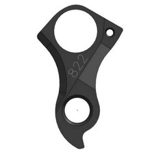 Derailleur hanger