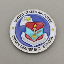 Moneta sfida scuola leadership