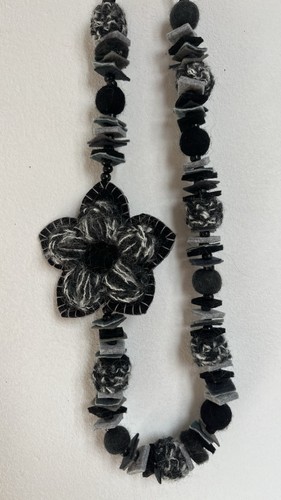 Collana lana feltro - lana, e