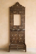 Antico mobile Etnico in legno