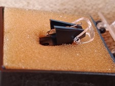 Stilo per testina giradischi:  Dual DN-380E / DN390E nuovo (aperto mai usato)