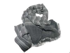 Sciarpa grigia e nera uomo a