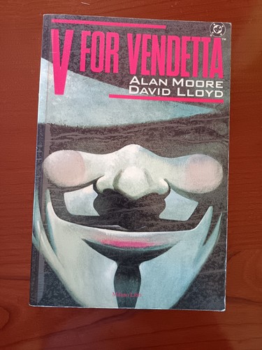 Alan moore lloyd - moore, v