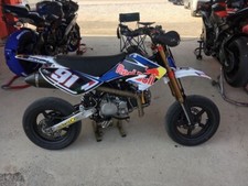 pit bike 160cc Red Bull