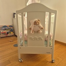 Culla Nanan. Bellissimo lettino, bianco tortora, completo di materasso e cuscini