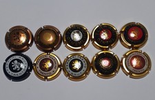 LOTTO DI n°10 CAPSULE SPUMANTE DELLA CANTINA FERRARI TUTTE DIVERSE come da foto.