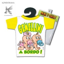 Mini t-shirt gialla fratello e sorella bimbi gemellini a bordo