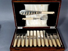 Servizio Pesce Metallo