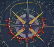 Collana di perline in ceramica arancione fatta a mano con orecchini abbinati