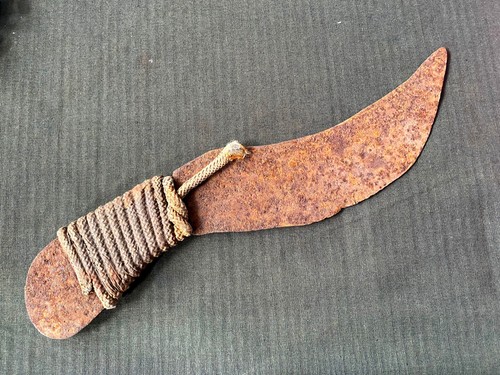 Vecchio coltello forgiatura - da,