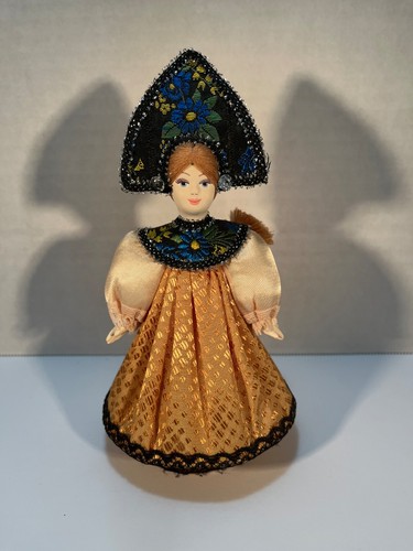 Bambola vintage russa fatta - , a