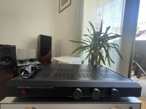 Musical fidelity amplifier - musical,