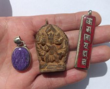 3 ciondoli o pendenti etnici - due in argento