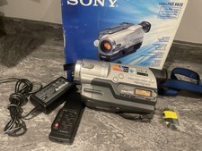 Sony Handycam CCD-TR748E