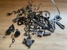 UN LOT DE VISSERIE PIGNON