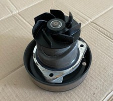 VW Golf 5 R32 Pompa Acqua 021