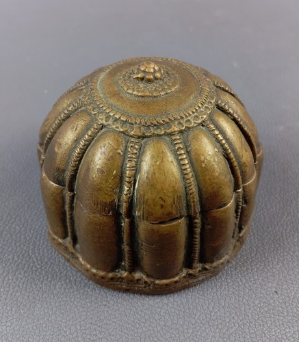 Antico cofanetto bronzo
