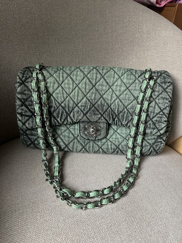 Chanel classic flap denim - chanel,