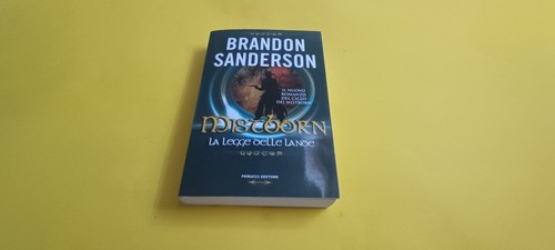 Brandon sanderson mistborn - mistborn,