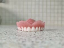 Protesi totale superiore / denti finti.