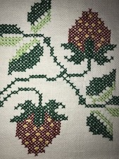 Centro tavolo ricamo di