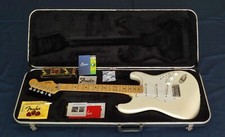 * * Awesome 1989 Fender American PLUS Stratocaster w Custom Shop '69 pickups * *