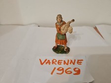 PRESEPE STATUINE CONTADINA CON OCA IN PASTA CONFALONIERI 8 CM