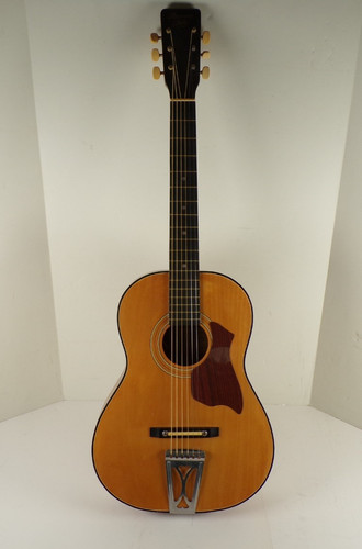 Chitarra acustica vintage
