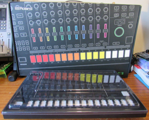 Roland rhythm performer - tr-8s,