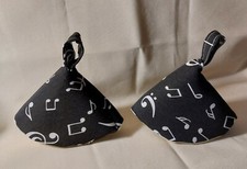 COPPIA PRESINE CONO, PENTOLE, STOFFA, ARTIGIANALI, CUCINA, LAVABILI, MUSICA,NOTE